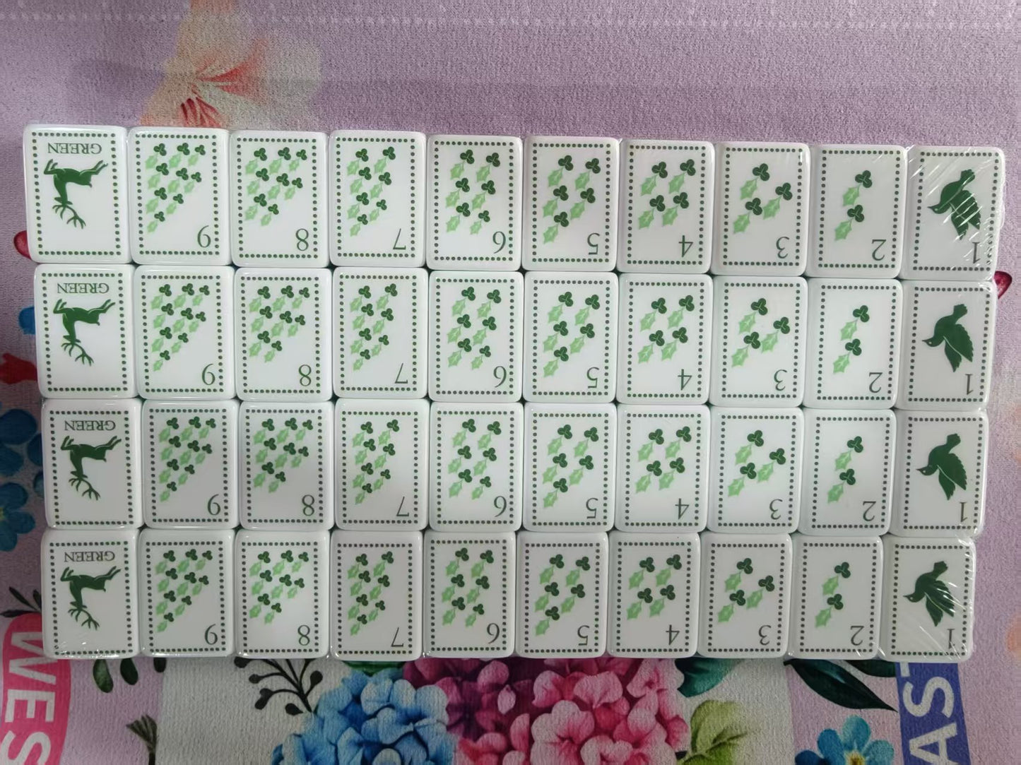 Evergreen Noel Mahjong Tiles Set – Glossy Emerald Green Marble Swirl Tile Backs with Christmas Holly Bamboo, Ornament Dot, Gold Wreath Wind & Reindeer Joker American Mahjong Suit Art