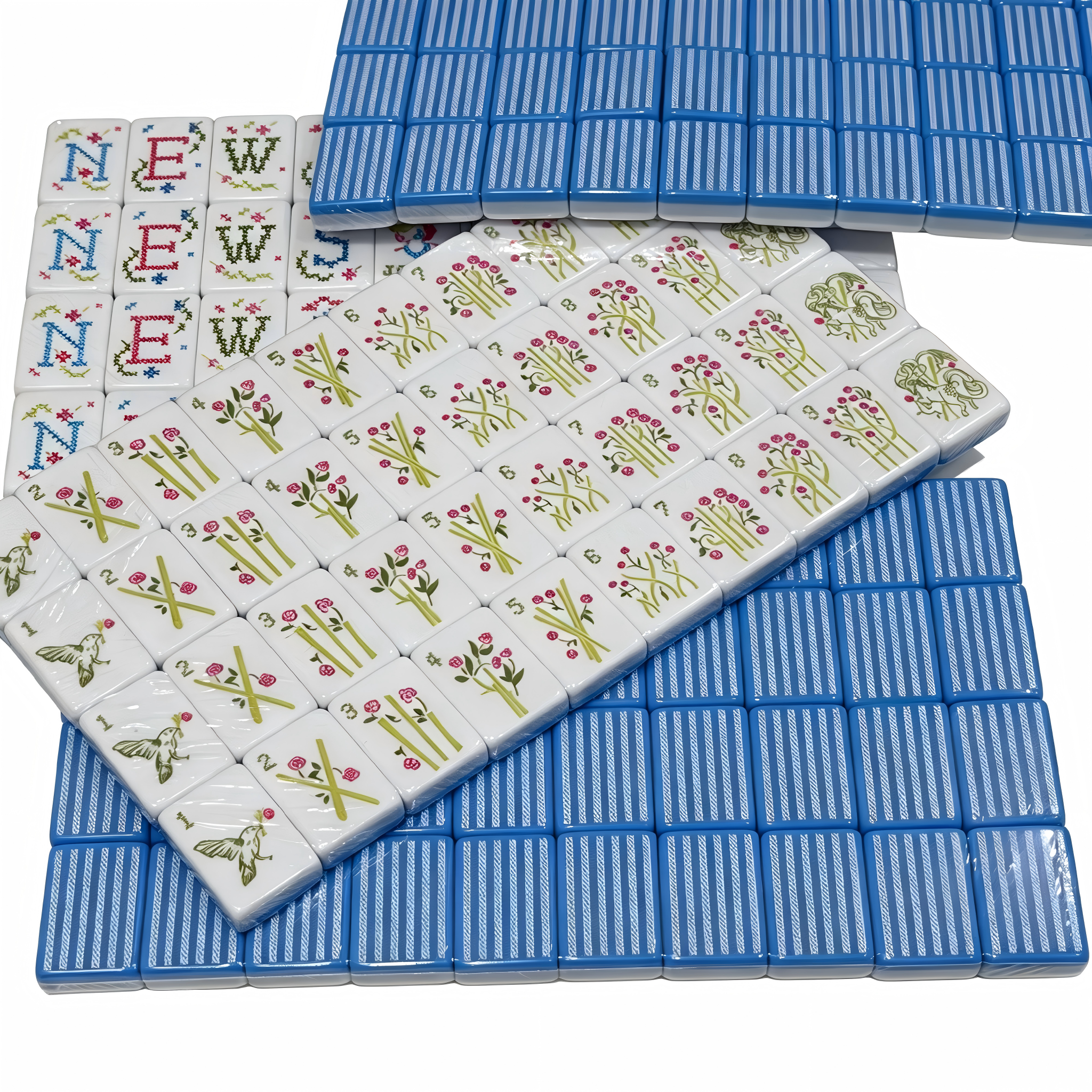 Detailed View of Blue Seersucker Stripe Mahjong Tiles - Unique Striped Acrylic with Gold Inlays
