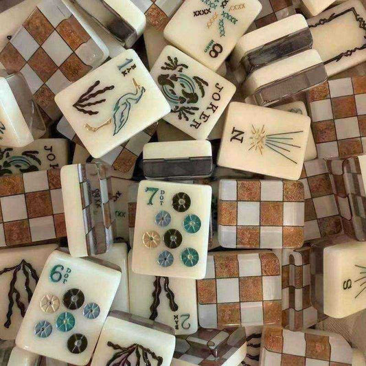 Oceanic Chronicles Mahjong Tiles Set – Brown‑Cream Checkerboard Tile Backs with Milky‑Ivory Seashell‑Dot, Seaweed‑Bamboo, Tide‑Wave‑Character, Sun‑Ray‑Wind & Marine‑Creature Joker American Mahjong Suit Art
